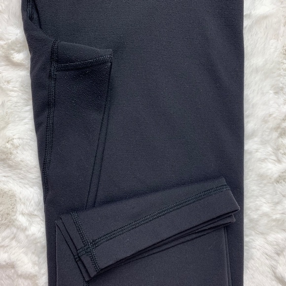 Lululemon yoga pants without tag and size. - Picture 6 of 7